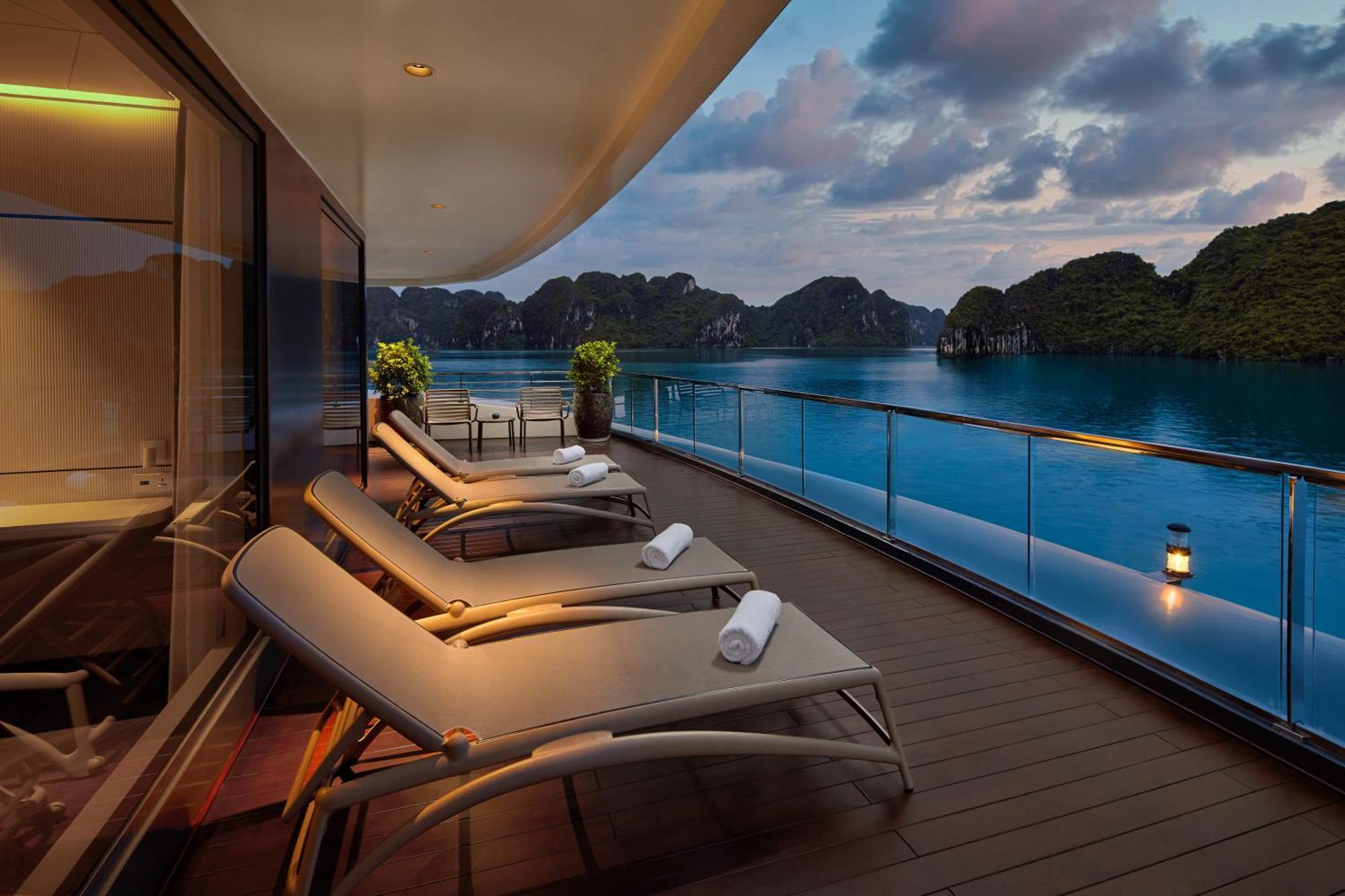 Grand Pioneers Halong Bay Cruise 1 Hotel Ha Long Exterior photo